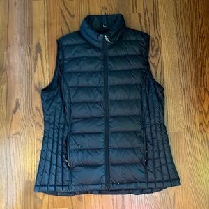 Heat Keep Size Large Black zippered vest